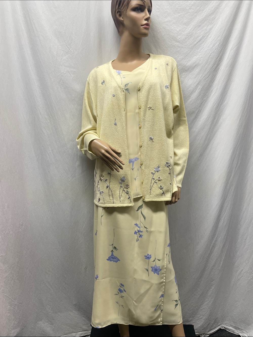 August Max Woman Light Yellow with Purple Floral Top and Skirt Cardigan Set
